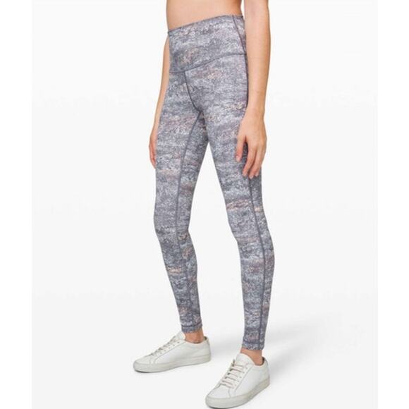 Lululemon Wunder Under HR Tight 28" Size 4 Frozen Vista Alpine White Multi - Picture 7 of 9